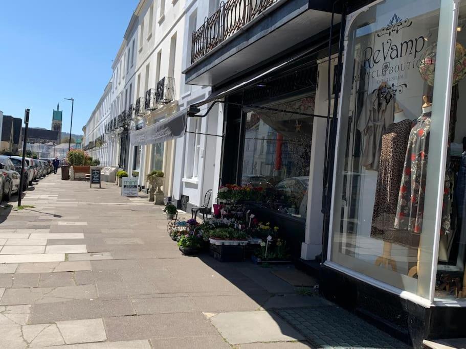 Four Bedroom Townhouse In Famous Suffolks Area Cheltenham Exterior foto