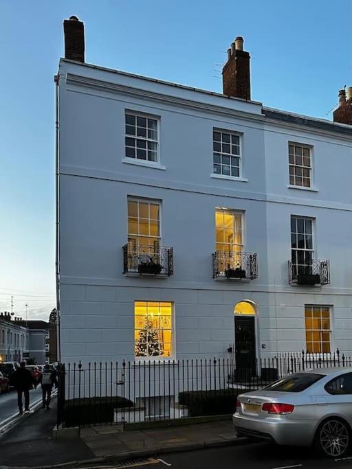 Four Bedroom Townhouse In Famous Suffolks Area Cheltenham Exterior foto